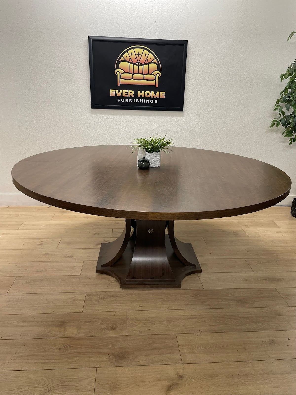 Sanford Round Dining Table